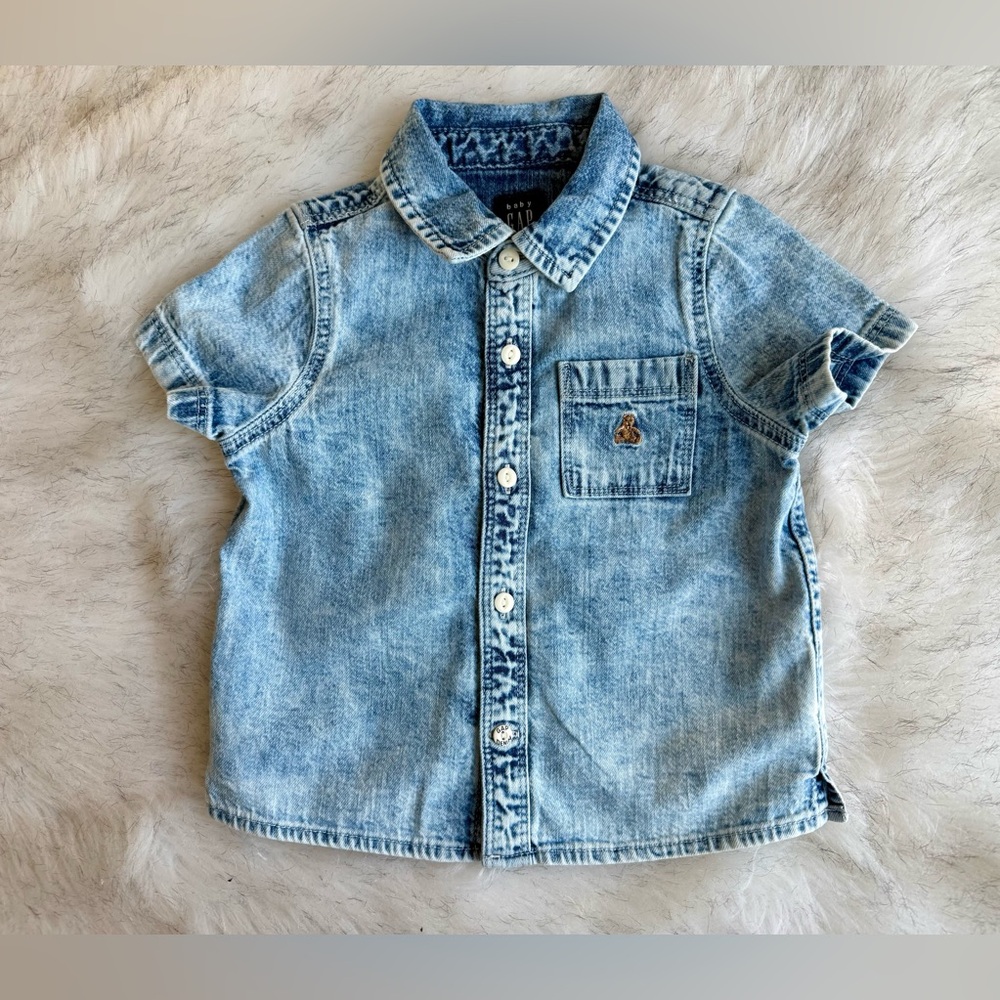 BABY GAP Light Blue Denim Short-Sleeve Button-Down Shirt